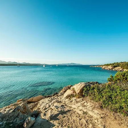 1 Bedroom Amazing In Apartment Golfo Aranci